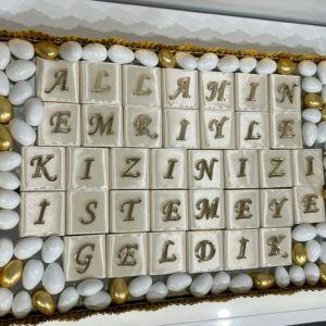 Allahin Emri Set Buchstaben