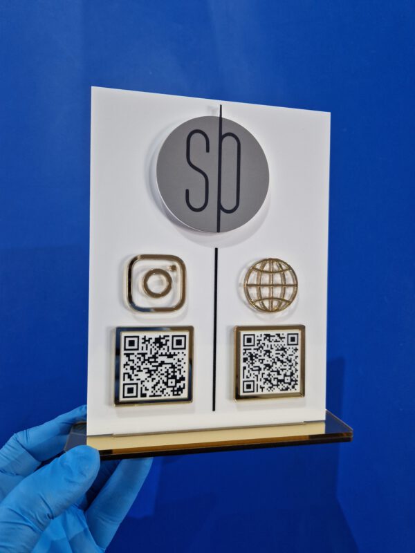 QR Socialmediaständer-12 mit Logo? – Bild 15