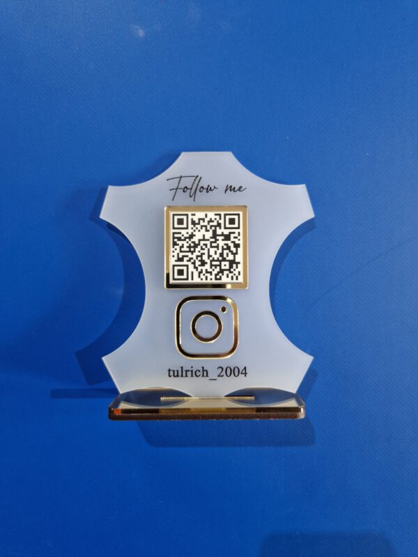 QR Socialmediaständer-18 Sattlerei mit Wunschtext – Bild 2