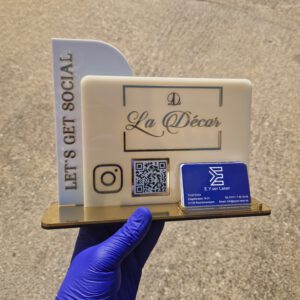 QR Socialmediaständer-16 für Visitenkarte
